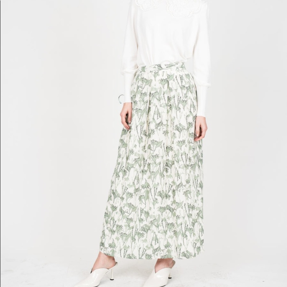 Midi skirt never warn